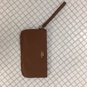 NWT Coach Crossgrain LARGE Wristlet Clutch.